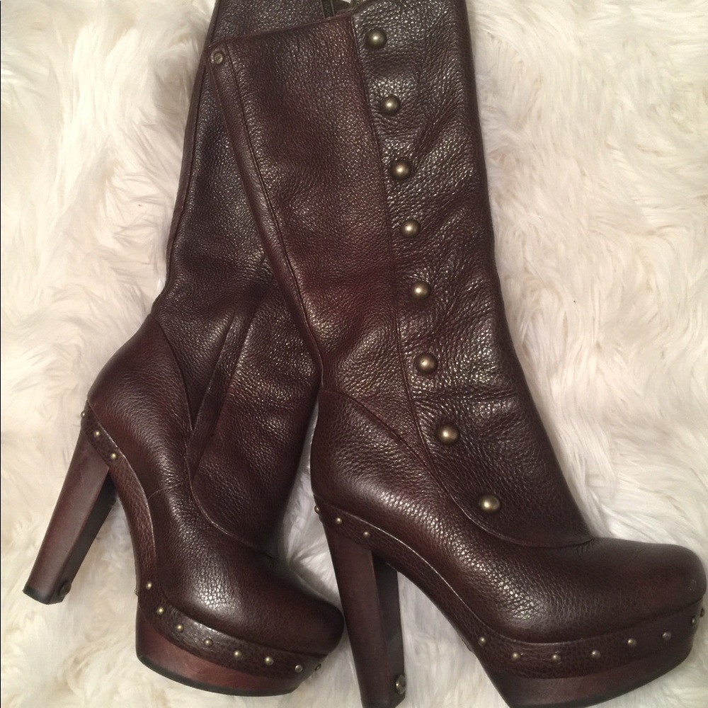 Adorable UGG Leather Boot